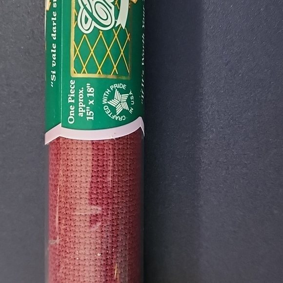 Charles Craft Reserve Classique Fabrique Crosstitch 14 Count Aida Cloth Garnet - Picture 3 of 5